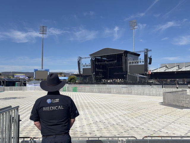 3 C477146 CFE6 457 C 81 DB 877 E4249 B7 A8 1 105 c