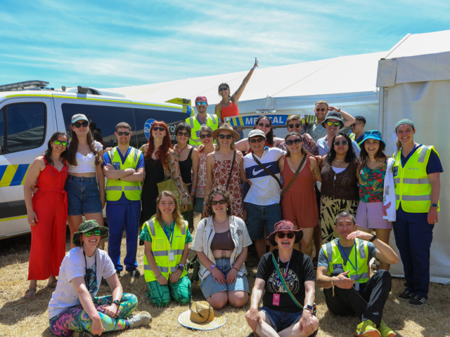 8987 CEB4 3438 4910 8003 4 E08 D101438 C 1 105 c