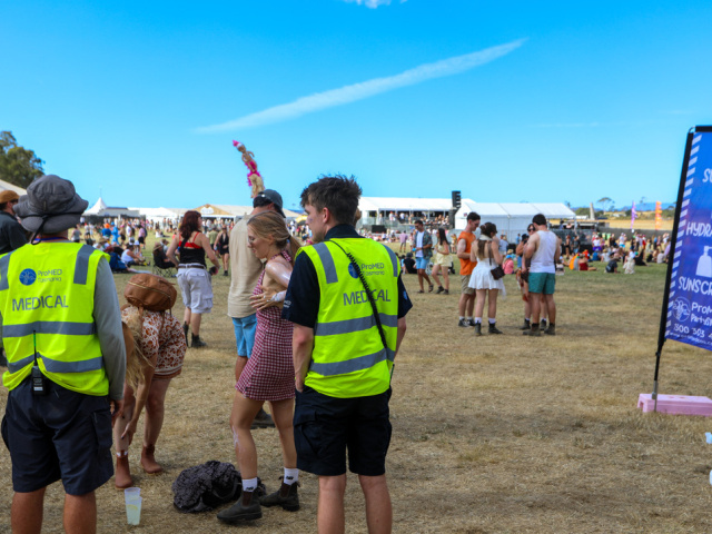 D017611 D 54 A1 4199 8 D71 E36 FDBBE9149 1 105 c