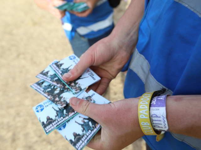 EB088316 60 C0 4009 A7 B4 C737042 E23 AA 1 105 c